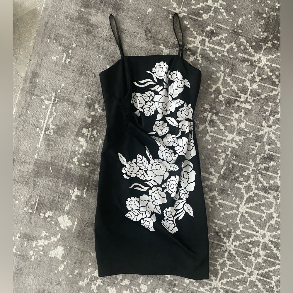 EUC 6 WHBM Black White Cocktail shift dress straps removable, boning lined